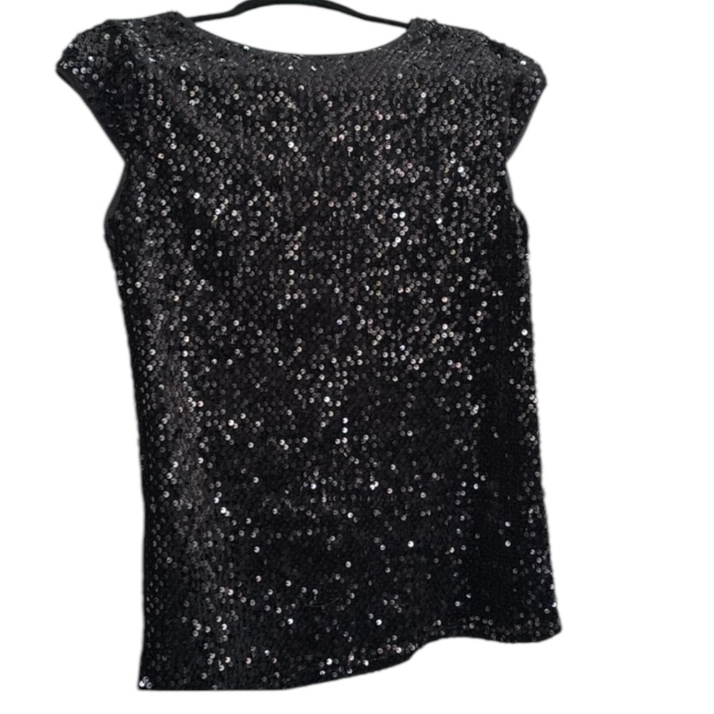 Black short sleeves sequins top, size small petite and in great condition.